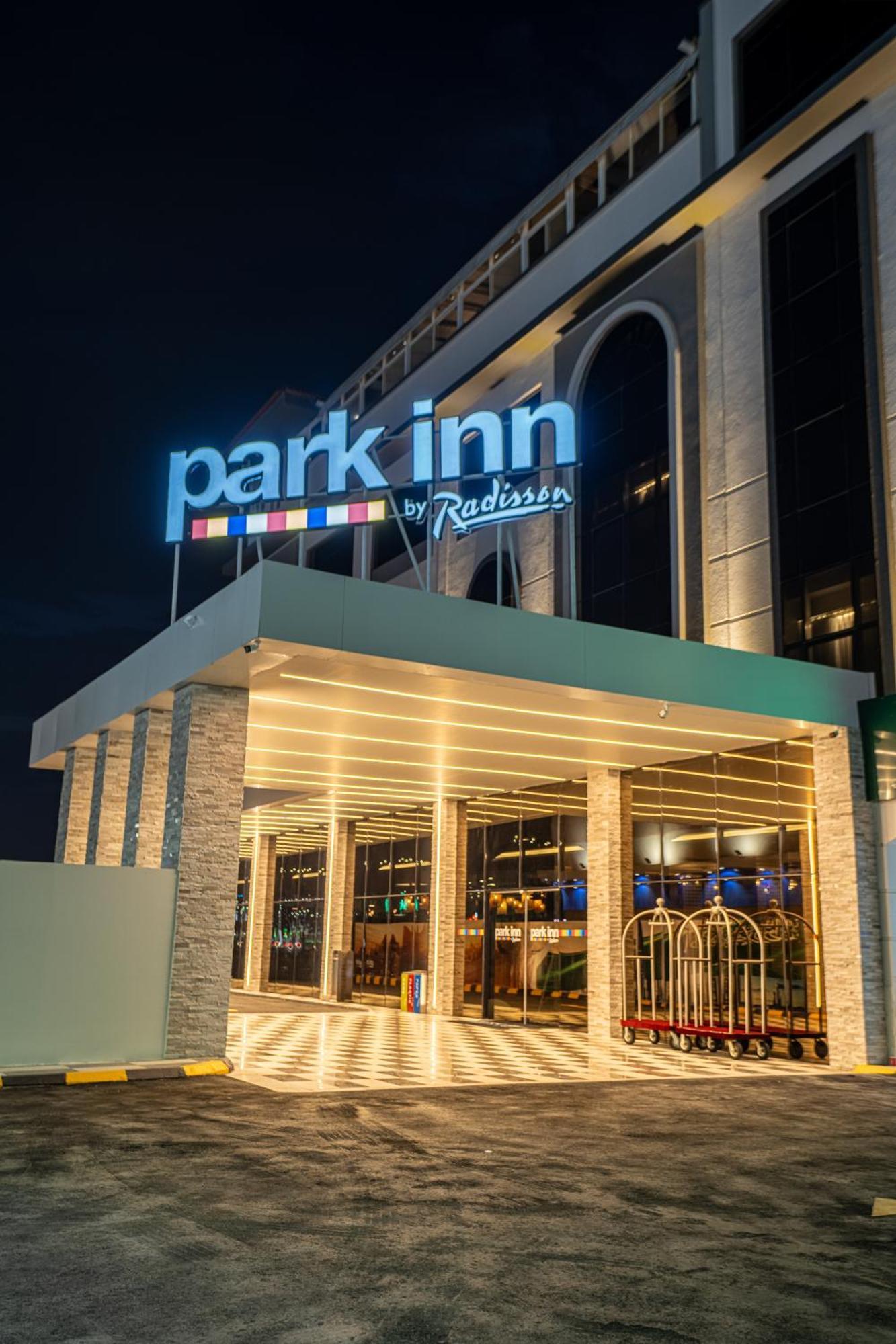 Park Inn By Radisson ナジュラーン エクステリア 写真